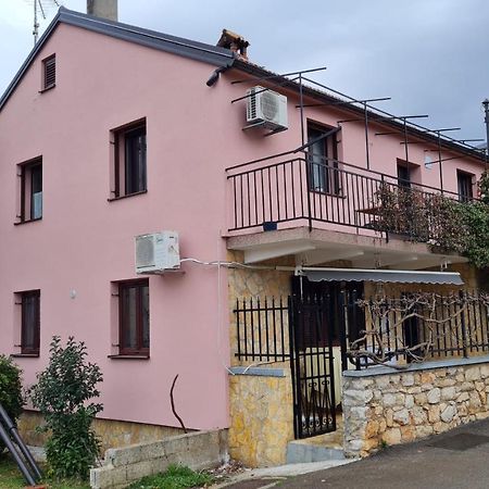 Apartment Nela Funtana Exterior foto